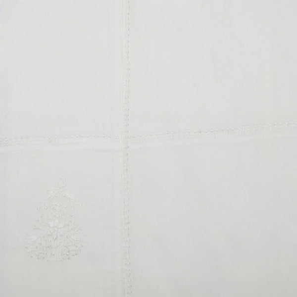 Embroidered Paisley detail with Jali stitching