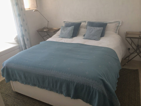 Hand Embroidered Kashmiri Blankets