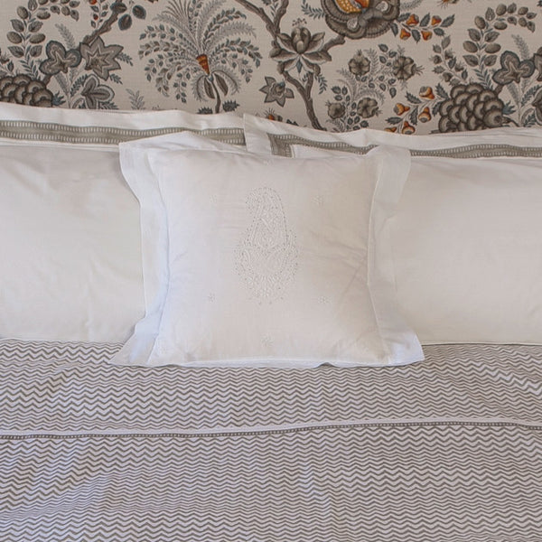 Embroidered Jewels Paisley