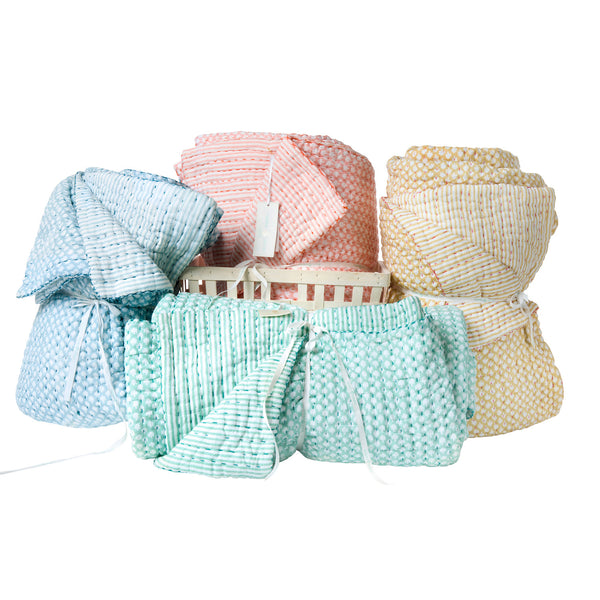 Contrast Stitch Razai Quilts